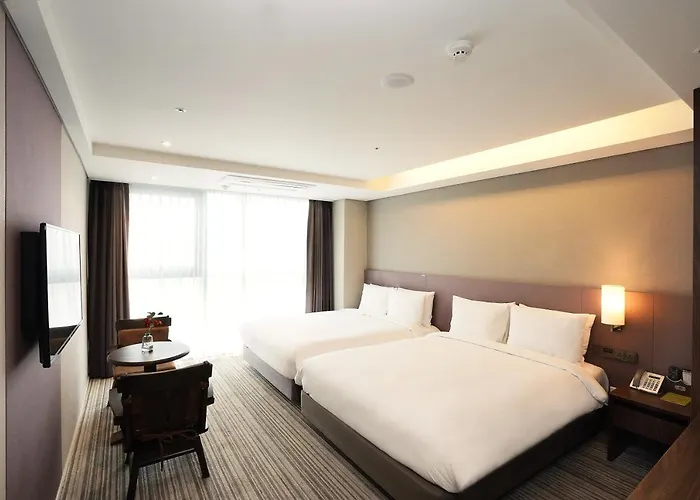 Adela Hotel